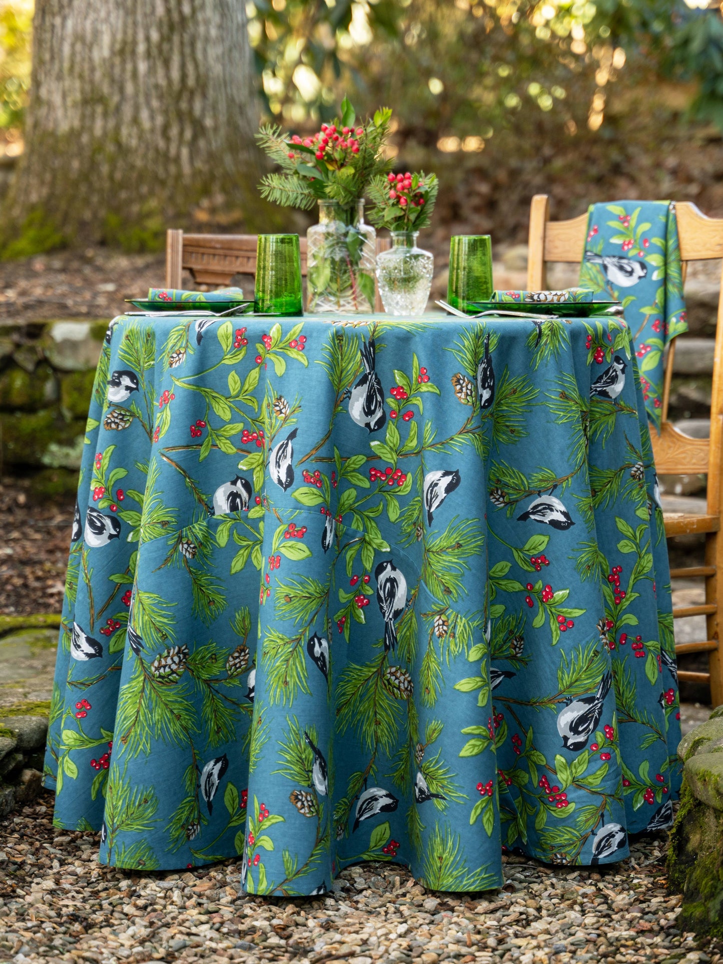 Tablecloth, Chickadee Round Cloth: 70"