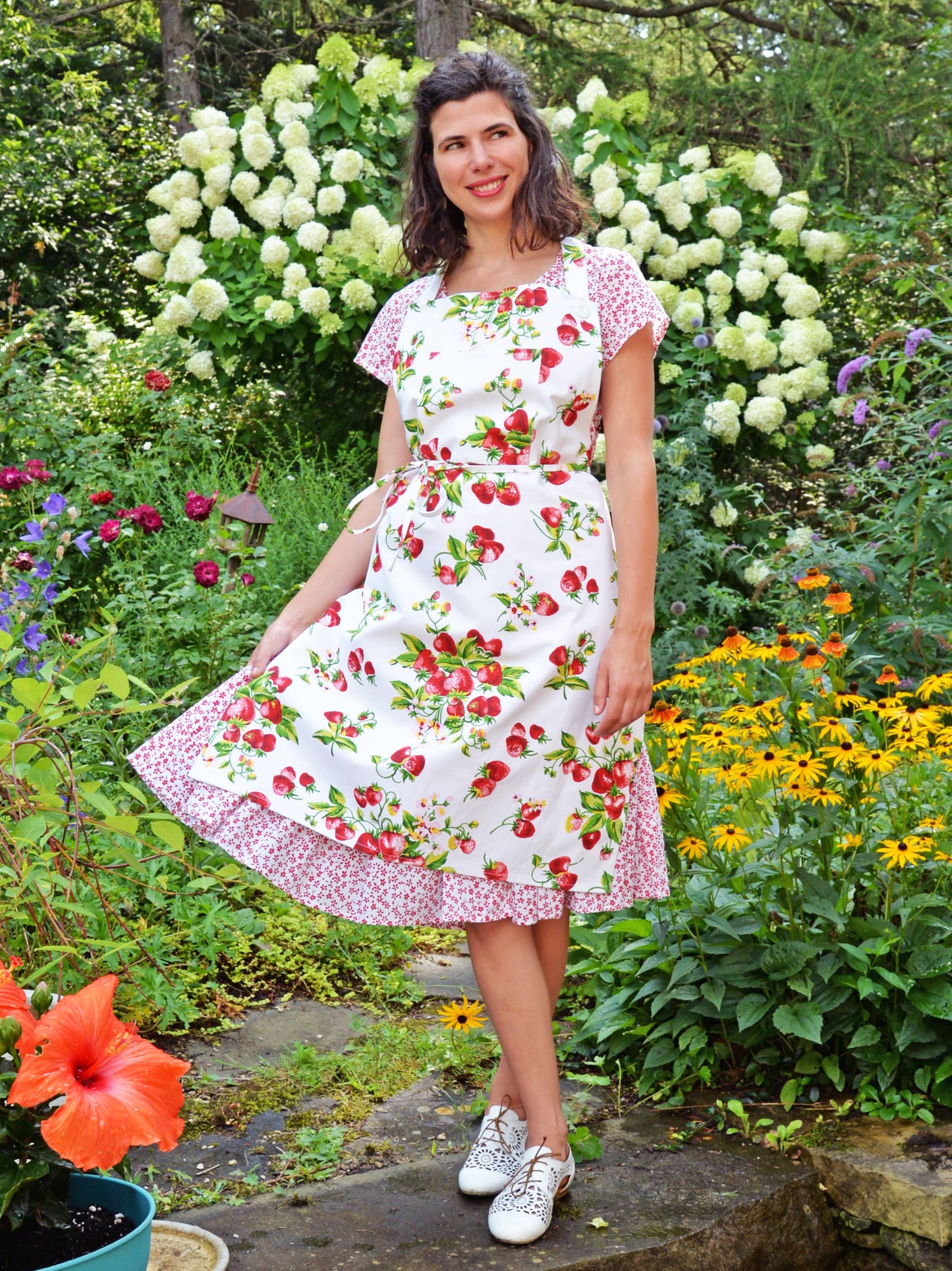 April Cornell Strawberry Basket Apron