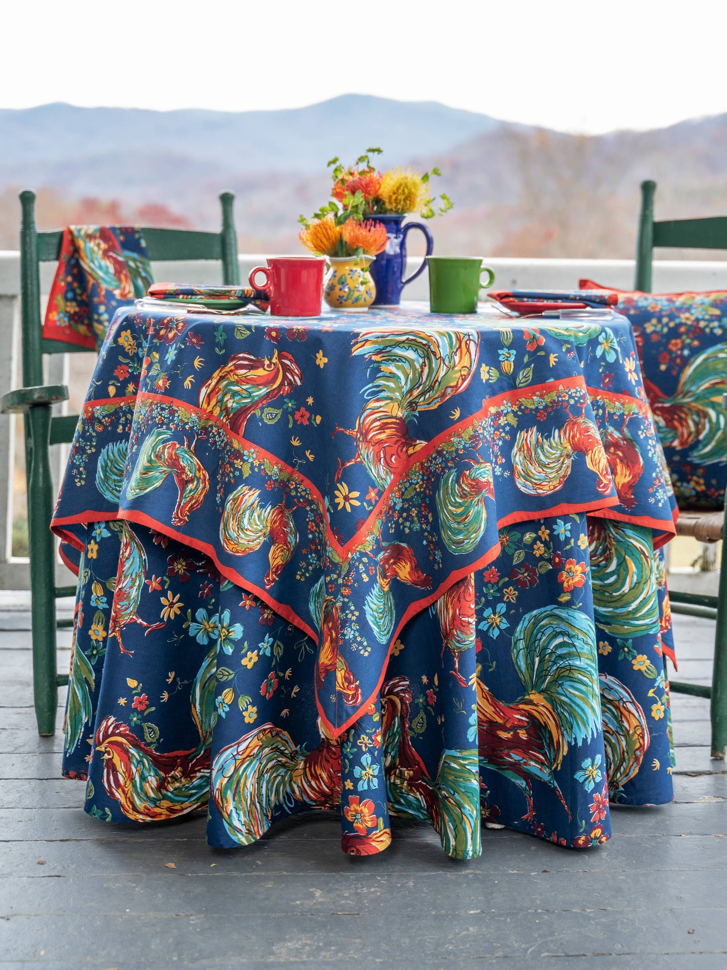 Tablecloth, Rooster Round Cloth: 70" (navy)