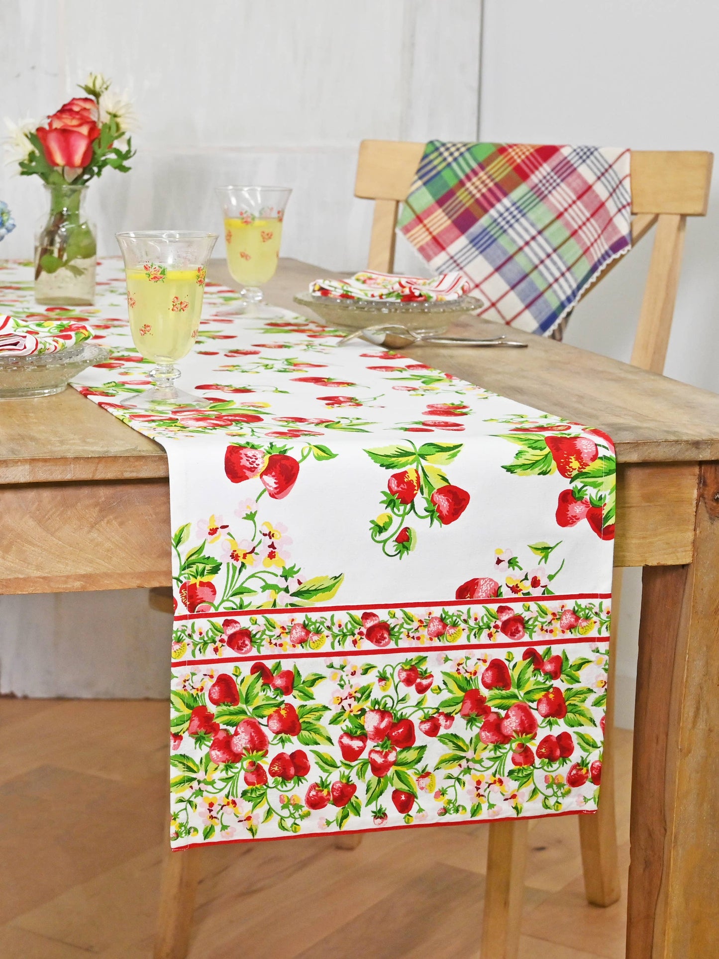 Runner, Strawberry Basket Runner - Ecru