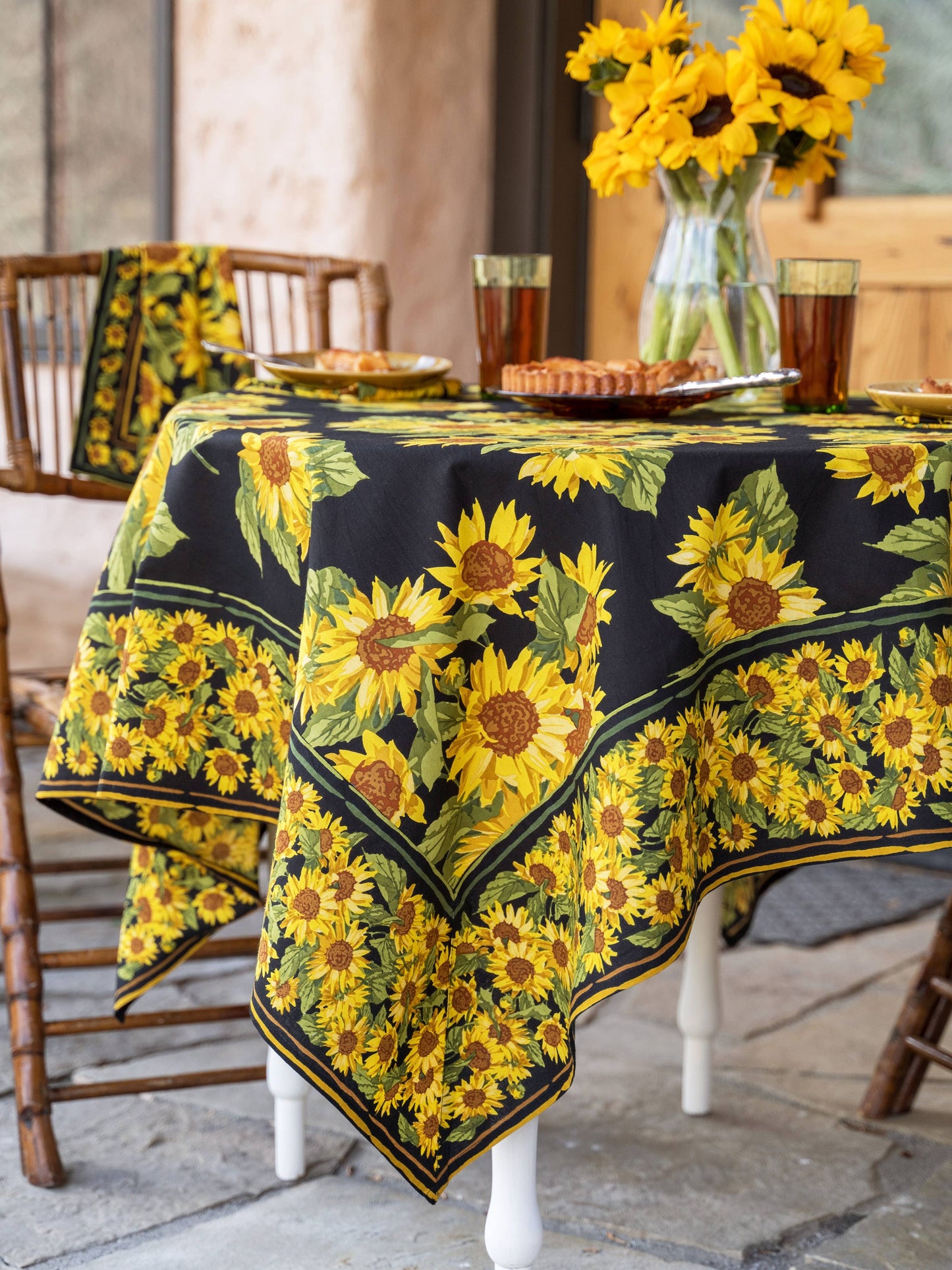 Sunflower Valley Table Cloth, 36" x 36"